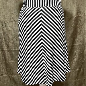 Maurices Black & white, diagonal striped skirt.